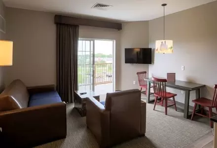 Grizzly Bear Suite with Balcony
