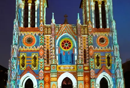 San Antonio | The Saga at Main Plaza