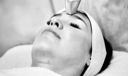 XERF Neck Lift - Rose And Thorn Day Spa
