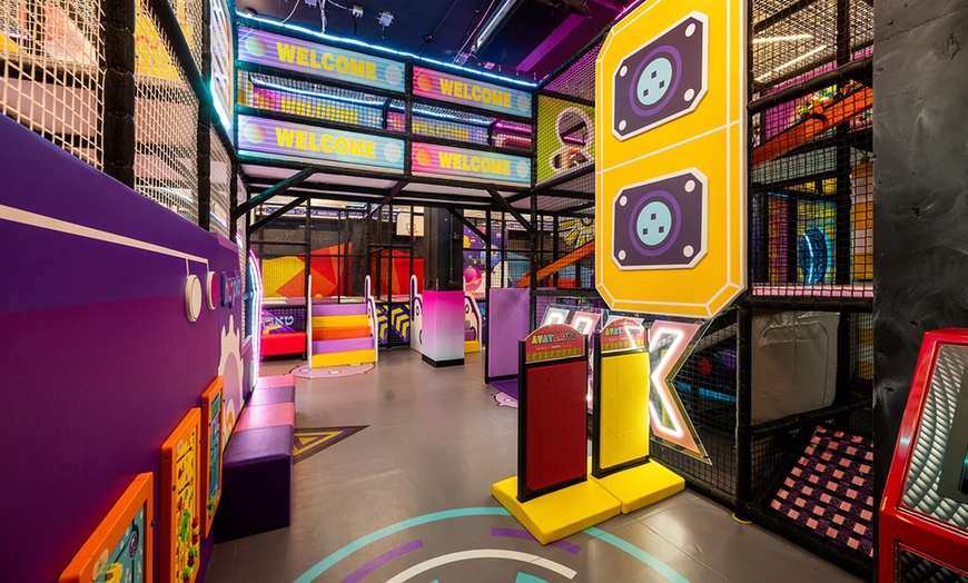 Image 2: Unlimited Arcade Games – Williamsburg
