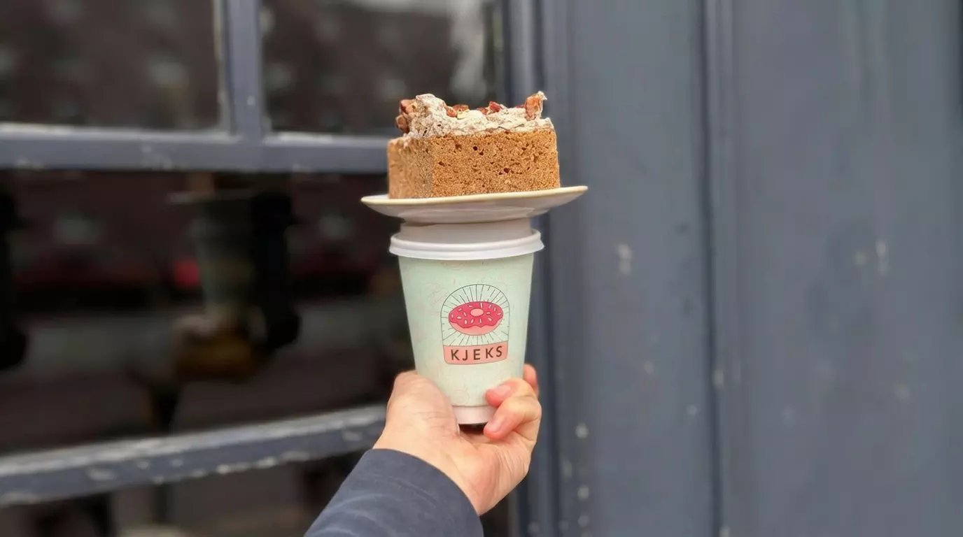 Vegane Köstlichkeiten in der 4er-, 6er- oder 12er-Box mit Heißgetränk