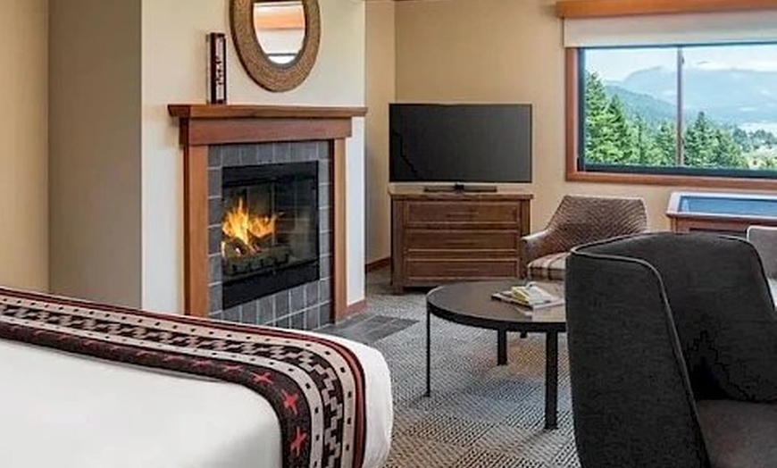 Image 20: Columbia River Gorge Lodge with Spa & Indoor Pool
