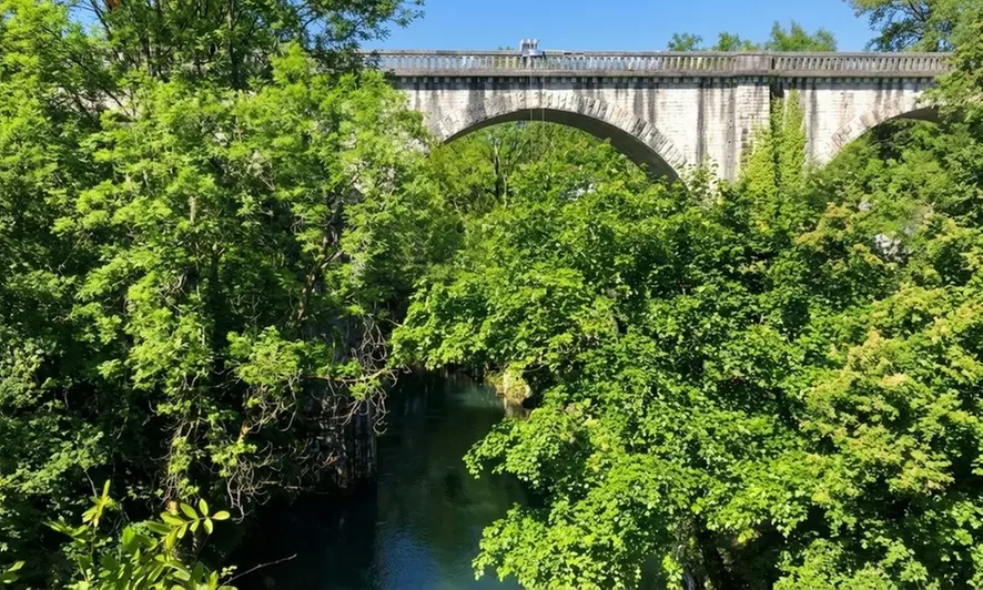 Bungee jumping en plein cœur des Pyrénées-Atlantiques