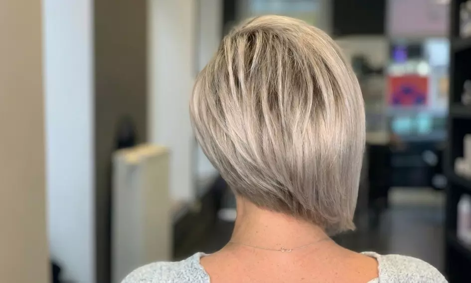 Damen-Haarschnitt inkl. Waschen & Föhnen für 1 Person