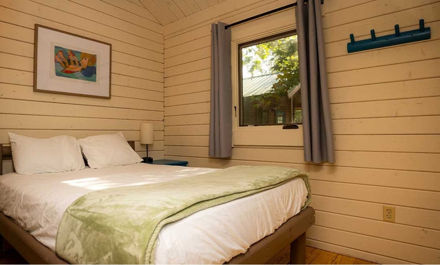 Image 10: Cabin Retreat Near Carowinds Amusement Park