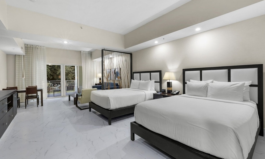 Image 24: Doral Miami All-Suite Hotel near Blue Monster Golf