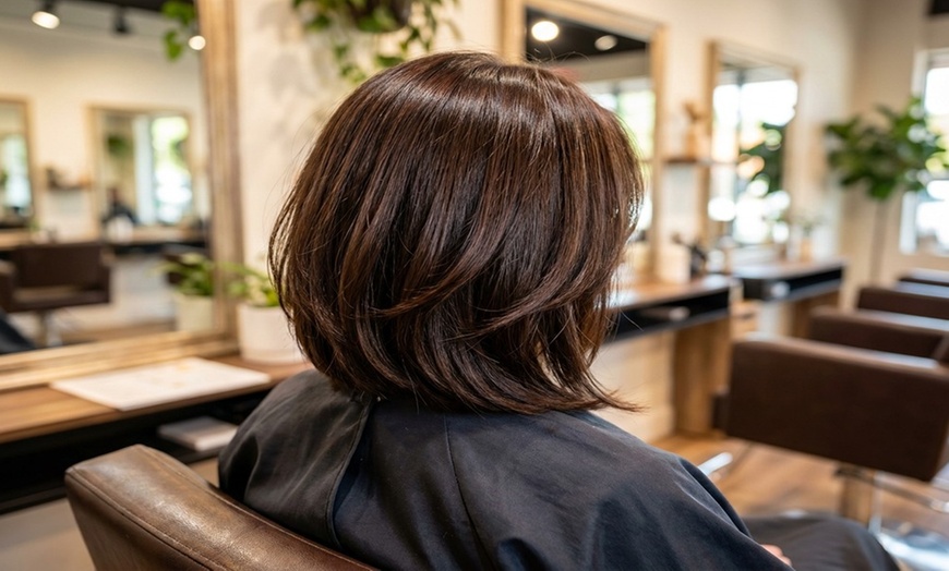 Image 6: Transform your look at Elegant Beauty Salon And Spa 