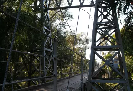 Spruce Street Suspension Bridge