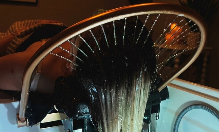Image 5: Solo or Couples 75-Minutes Deluxe Scalp Therapy + Hair Treatment