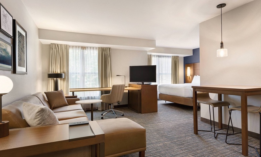 Image 17: Folsom Hotel with Free Breakfast and Indoor Pool