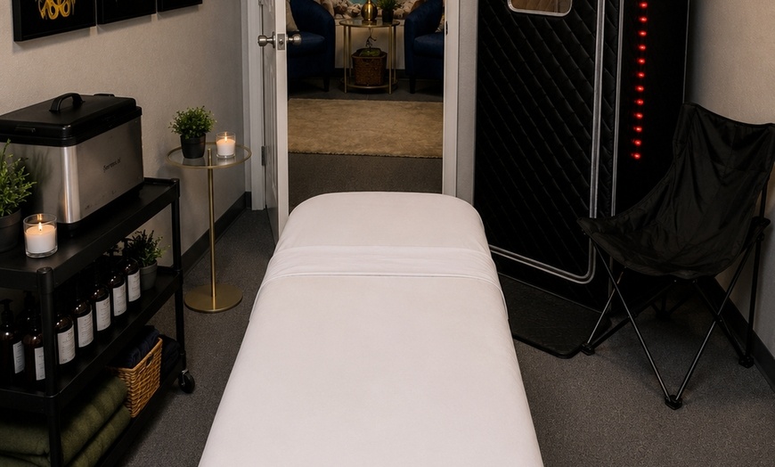 Image 2: Swedish Massage Options with Aromatherapy or Hot Towels