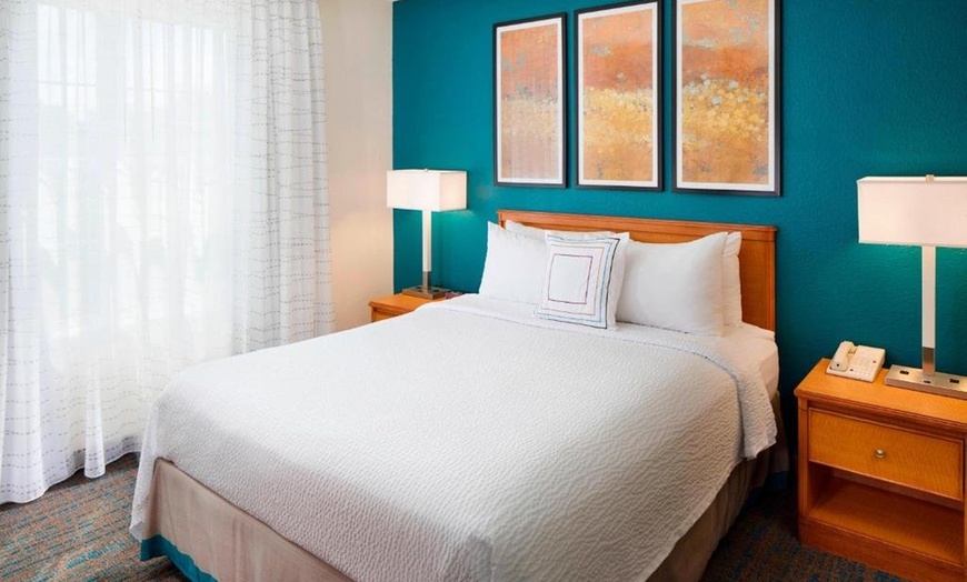 Image 21: Saddle River NJ Suite Hotel with Free Breakfast