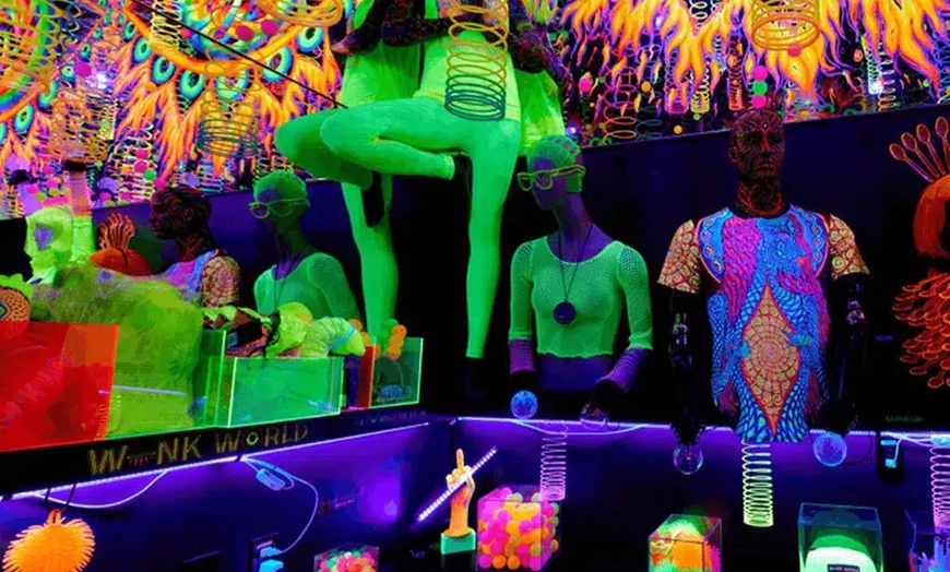 Image 5: Wink World at AREA15 – Multi-Sensory Infinity Rooms