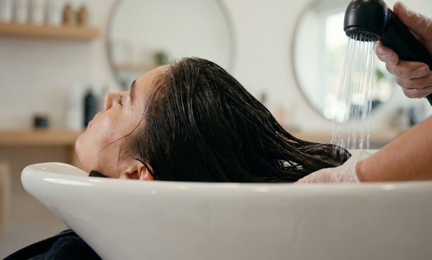 Image 7: 60 or 90-Min Premium Scalp Care Packages w/ High-End Products 