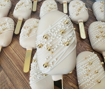One Dozen Decorated Cake Pops - L.u.r.me Project