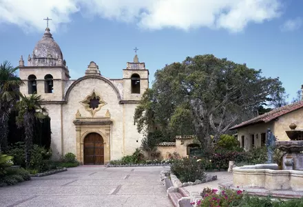 Carmel Mission Basilica (Mission San Carlos Borromeo de Carmelo)