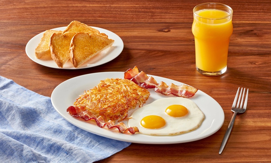 Image 5: Spend on food and drink at IHOP