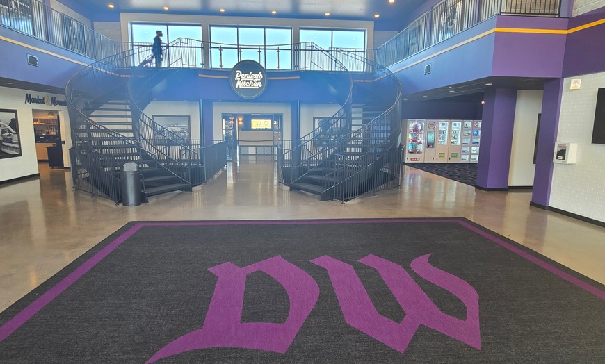 Image 3: Member-Only Deal: Dutch Wonderland Inn in Lancaster –Family-Friendly 