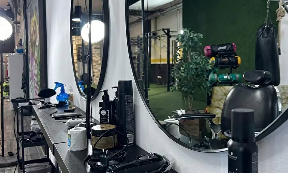 Sesión de peluquería con tratamientos a elegir para 1 persona