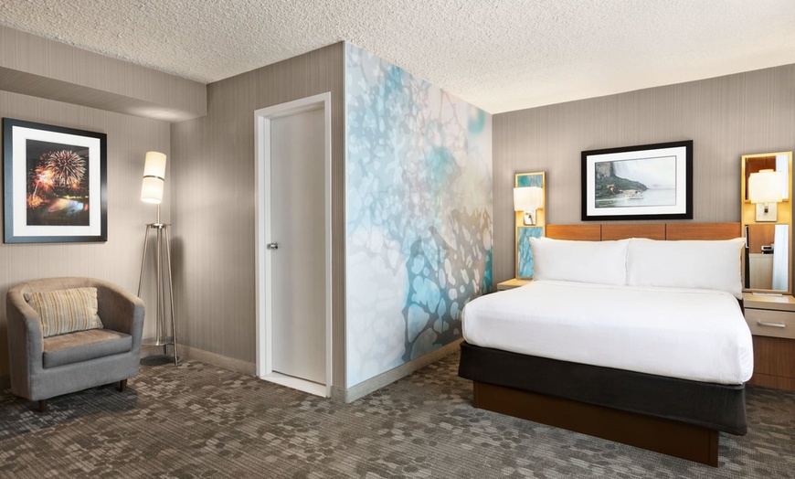 Image 17: Niagara Falls Hotel with Free Breakfast & Indoor Pool