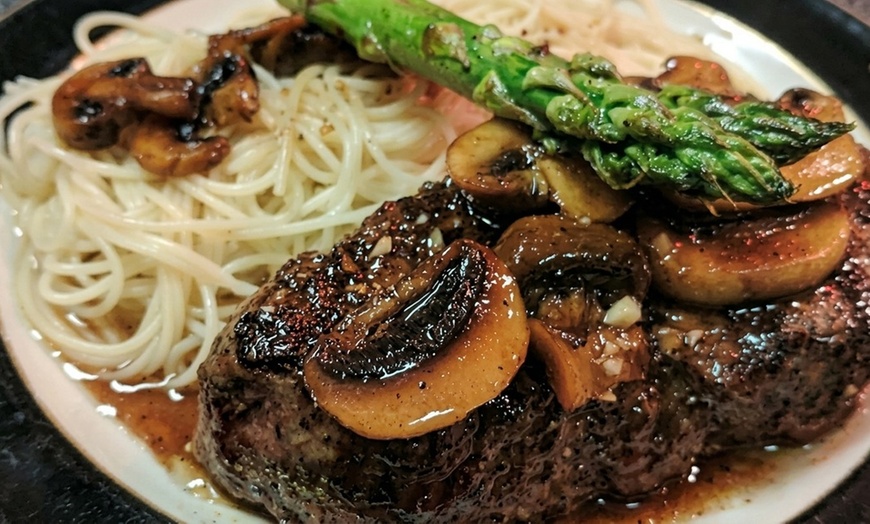 Image 7: Dining Credit: $50 for 2 or $100 for 4; Valid Sun-Thurs for Dine-In