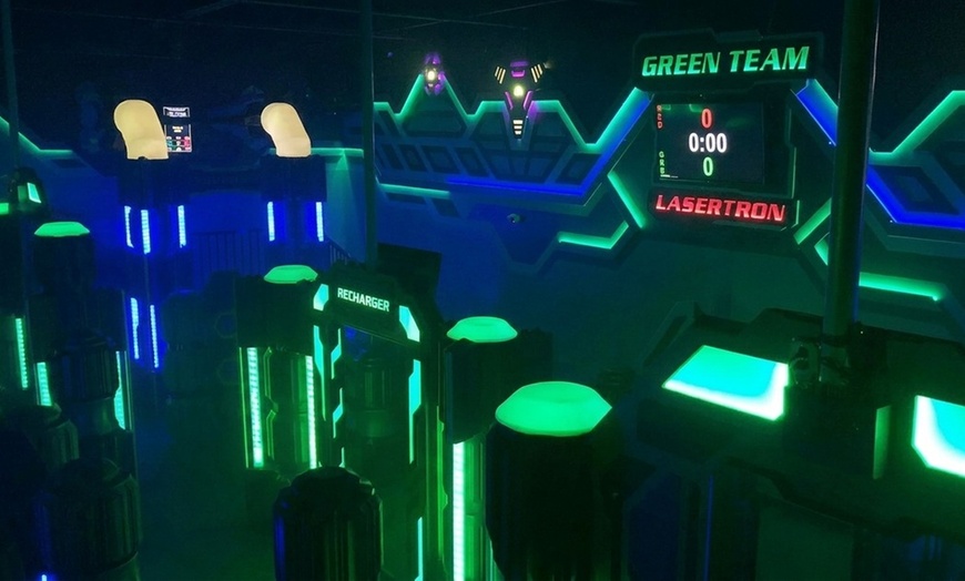 Image 3: Join Galaxy Warz Ultimate Laser Tag for 2 to 10 Players