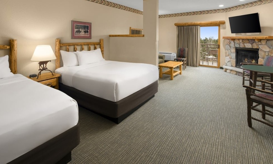 Image 20: Great Wolf Lodge Wisconsin Dells Water Park Resort