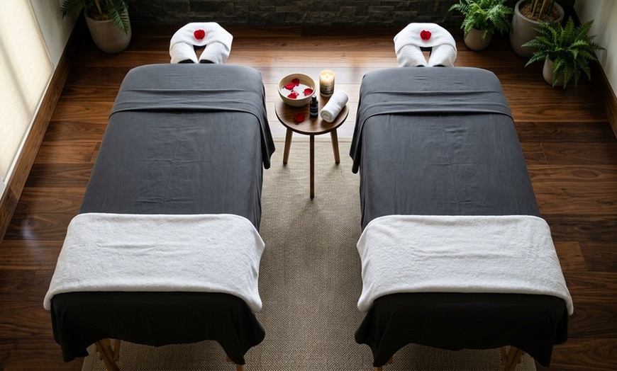 Image 4: 60 or 90-Min Couples Massage: Swedish, Deep Tissue, or Hot Stone