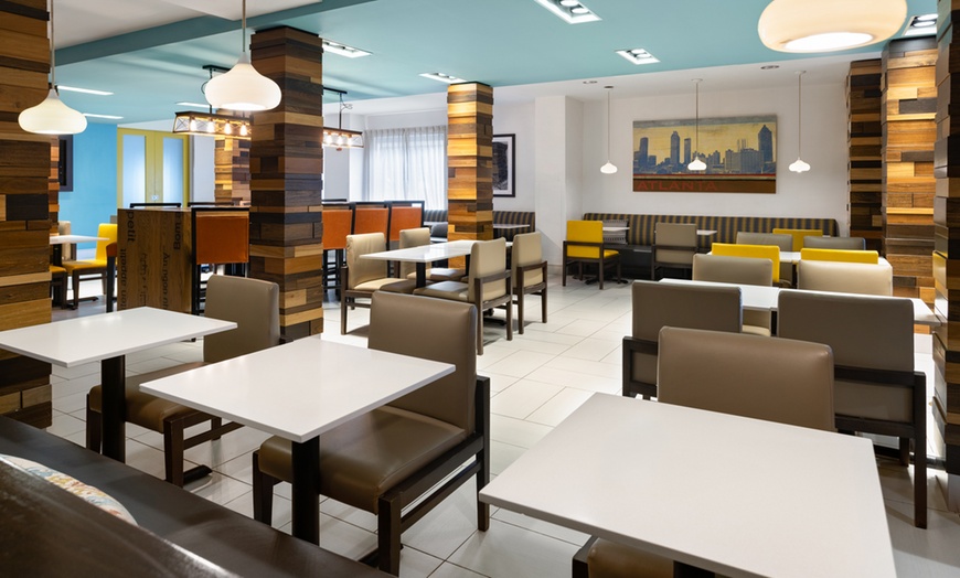 Image 12: Atlanta Airport Hotel with Free Breakfast & Shuttle