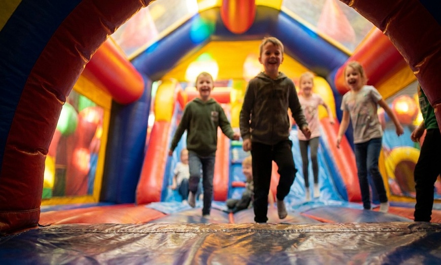 Image 6: Indoor Inflatable Playground for Kids 12 & Under – Roanoke