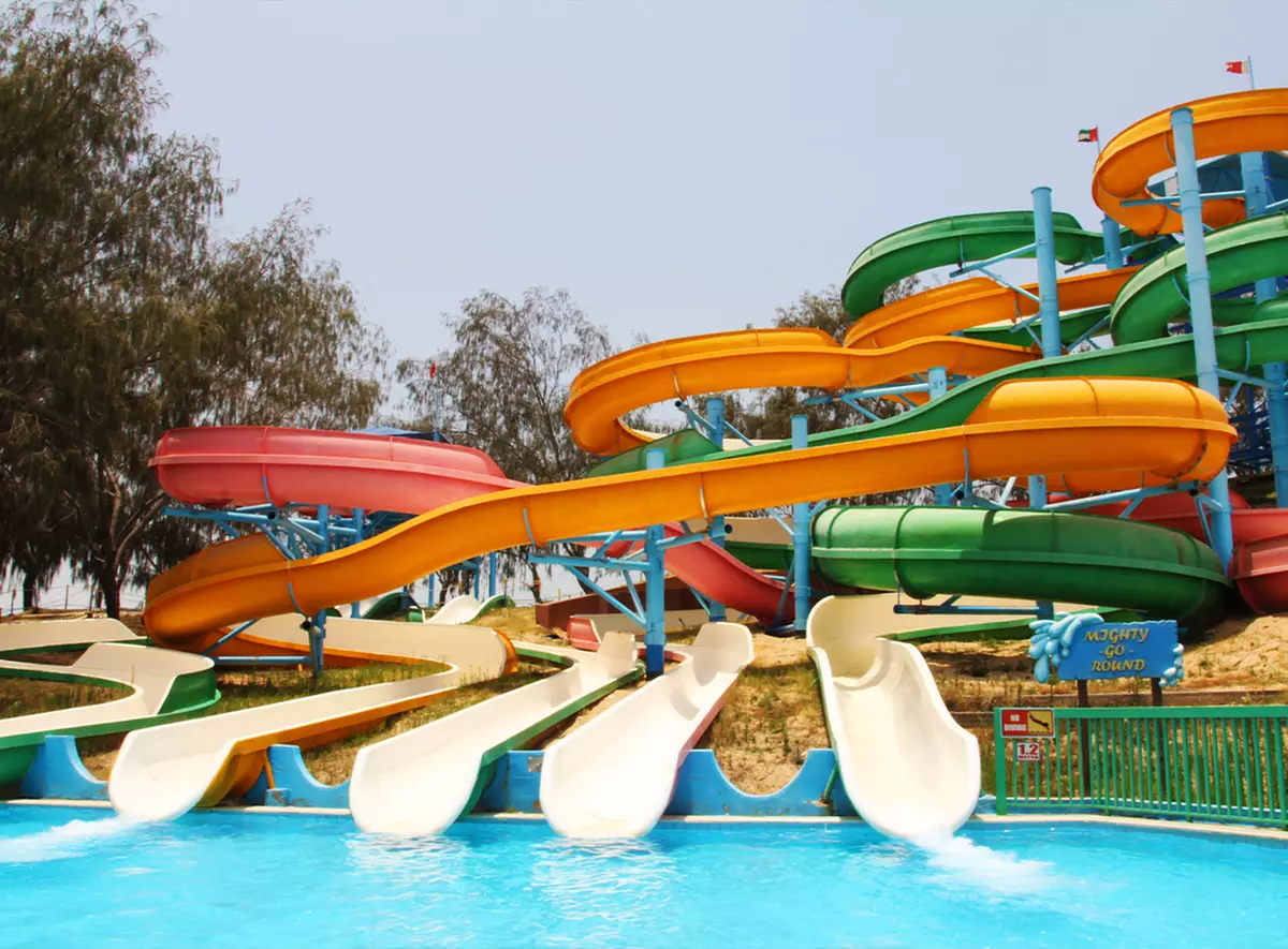 Ras Al Khaimah: 4* Hotel Stay with Dreamland Aqua Park Tickets for Two