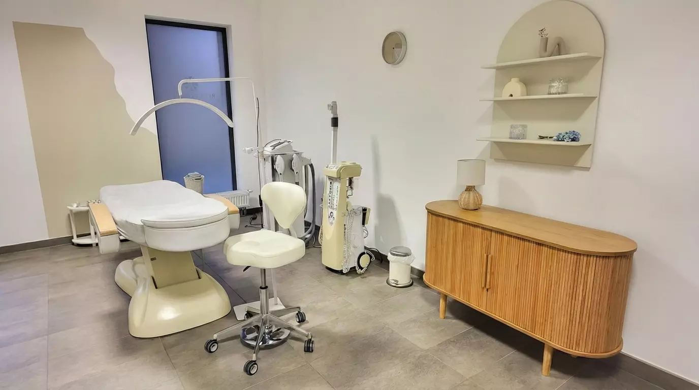 Depilacja laserowa SHR na wybrane partie ciała: 3 lub 6 zabiegów