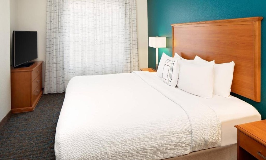 Image 21: Harrisburg Suites near Hersheypark with Free Breakfast