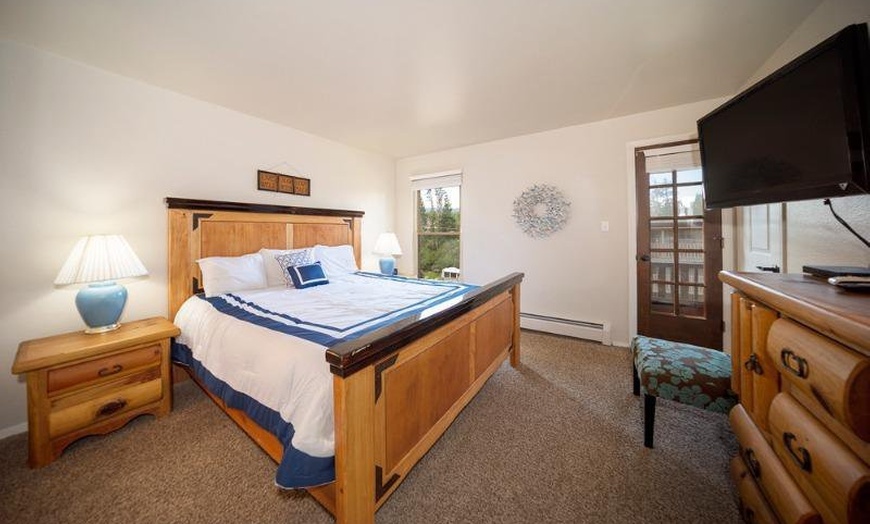 Image 17: Winter Park Condo with Hot Tub and Mountain Access