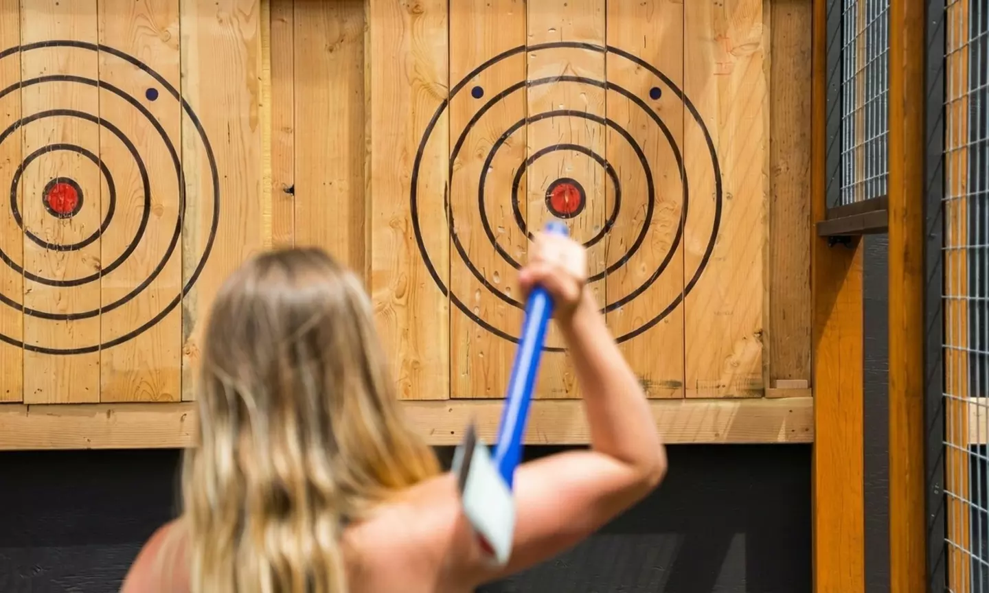 Lancer de hache à Vilvorde : testez votre précision et votre force !