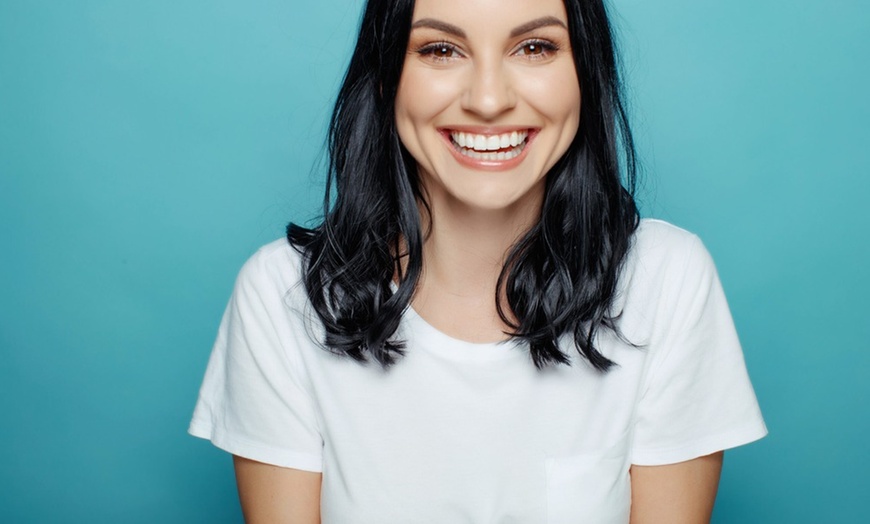 Image 8: Refresh Your Appearance with 20 or 40 Units of Botox