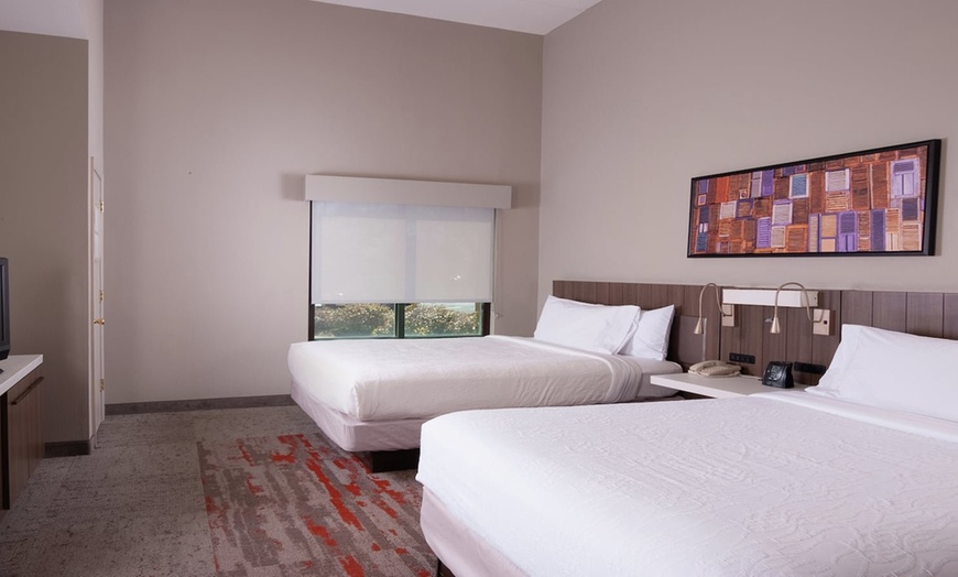 Image 31: Atlanta Airport Hotel with Free Shuttle and Pool
