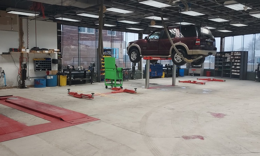 Image 16: Oil Change with 10-Point Inspection & Optional Tire Rotation
