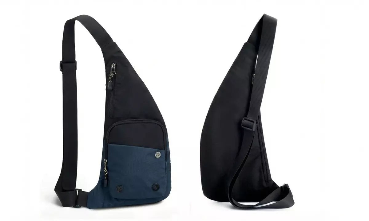 Brusttasche mit verstellbarem Tragegurt