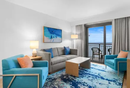 Oceanfront Deluxe One Bedroom King Suite