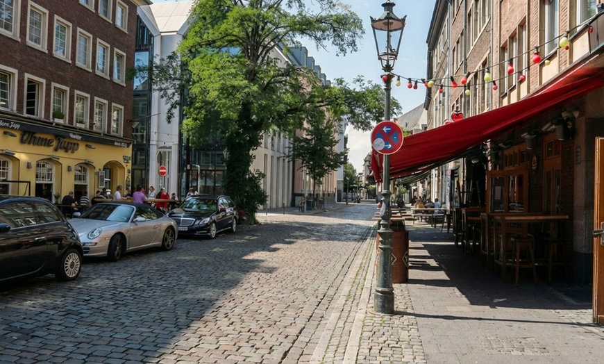 Image 2: Fluxus bis Punk: 1,5 Std. Kulturführung Ratinger Straße für 1–10 Pers.