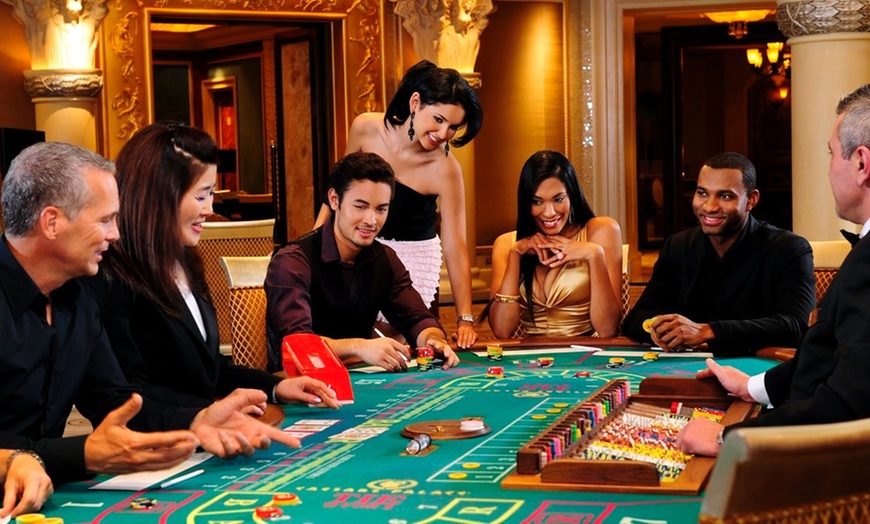 Image 32: 5-Star Caesars Palace Hotel Stay on the Las Vegas Strip 