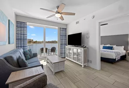 2BR/2BA Bay Front Suite