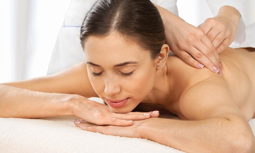 Image 8: Solo or Couples: 75-Min Full Body Massage with Hot Stone Back Scrub