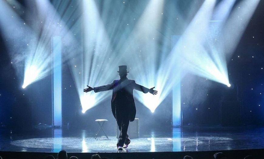 Image 6: Mind-Bending Magic & Comedy Dinner Show