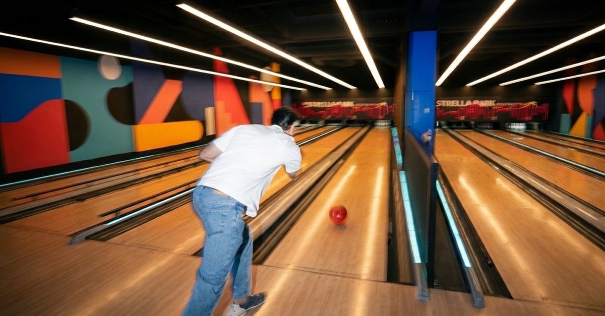 Partidas de bolos con minigolf, bebida y pizza en Santiago de Compostela
