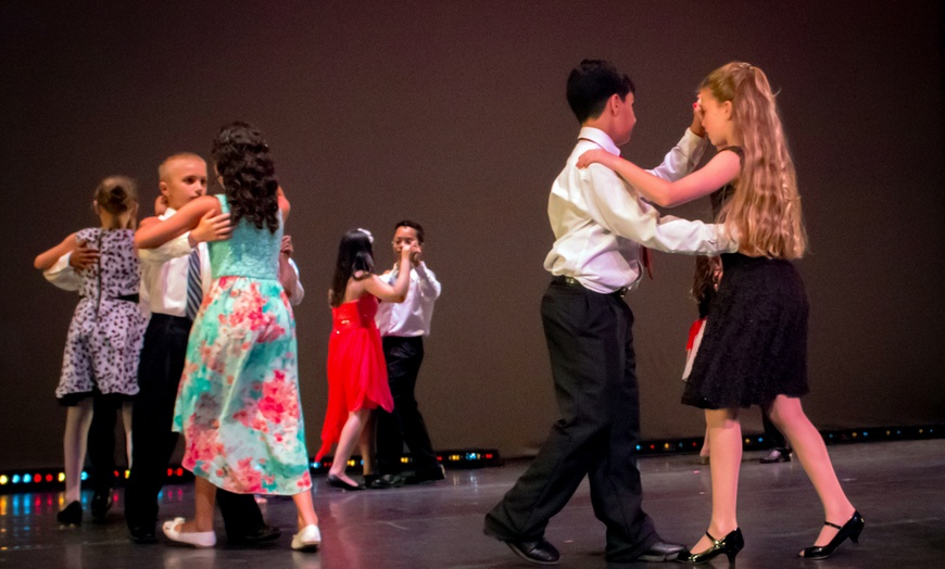 Image 5: Kids Ballet & Jazz Dance Classes for Ages 5+ (4 Weeks-3 Months)