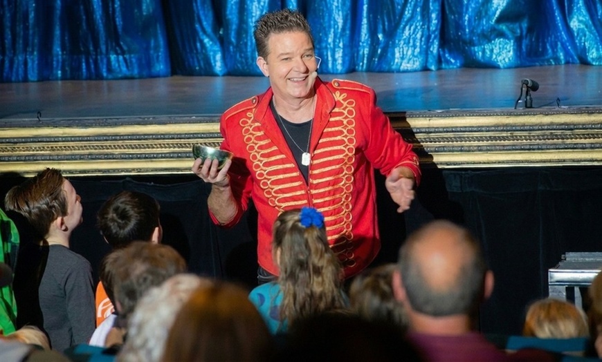Image 3: Mind-Bending Magic & Comedy Dinner Show