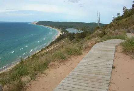 Empire Bluff Trail