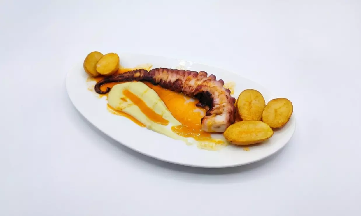 Experiencia gourmet española: menú degustación para 2 o 4 personas